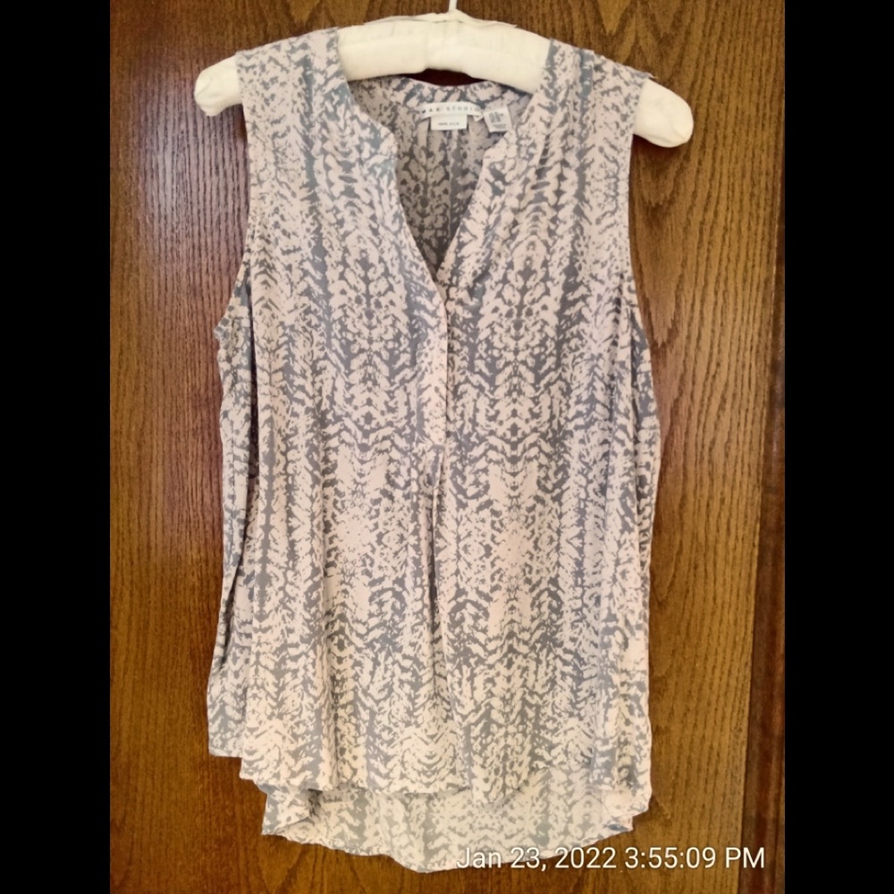 Beautiful Sleeveless Silk Hi-Low Top